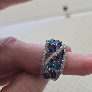 Elegant Blue and Silver Women's Ring